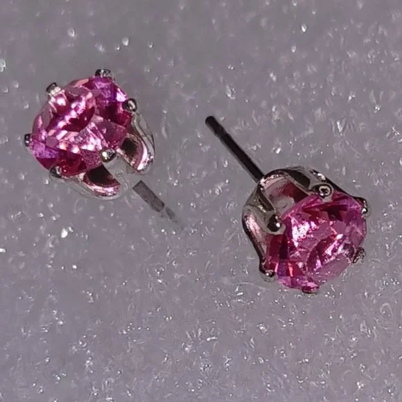 SWAROVSKI ELEMENTS (Light Pink rn-sil 7mm) Stud Earrings In Black Velvet Pouch - Picture 6 of 8